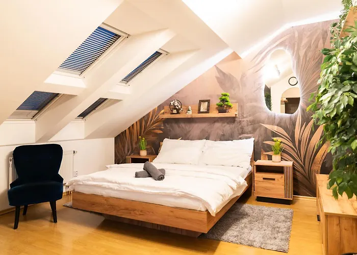 Lejlighed Stairs To Heaven - Attic In The Center Of Brno